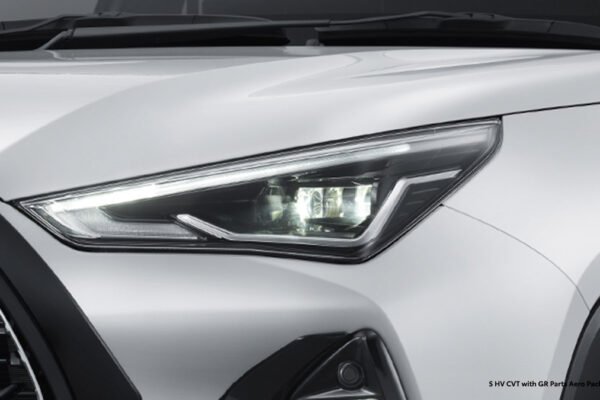 YARIS CROSS